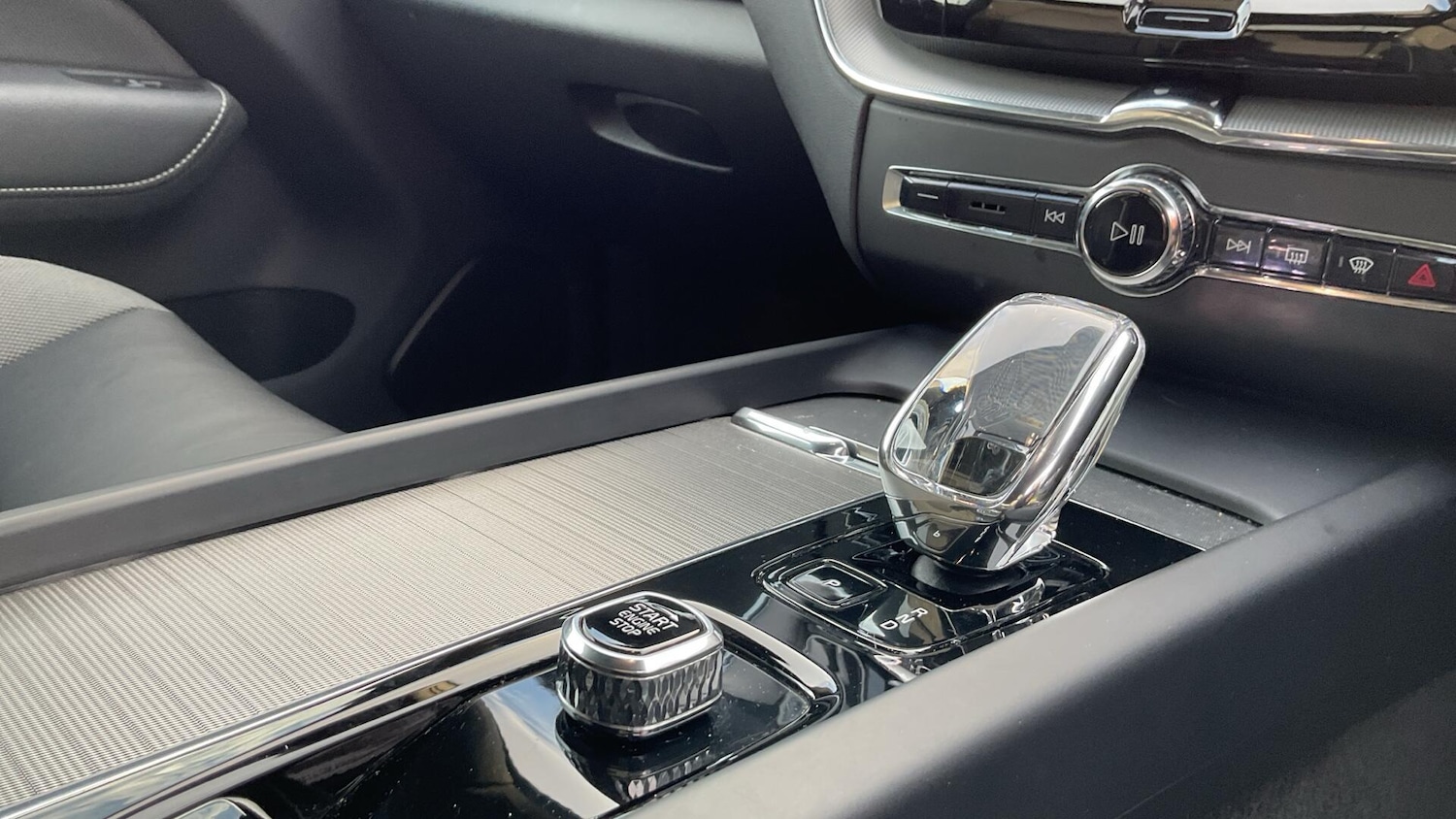 Used Volvo XC60 2023 for sale - 77238232: Photo 26