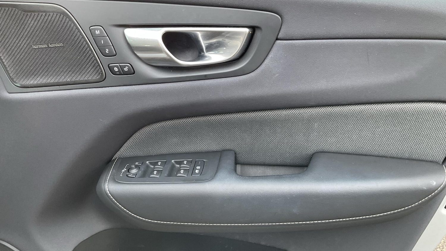 Used Volvo XC60 2023 for sale - 77238232: Photo 29