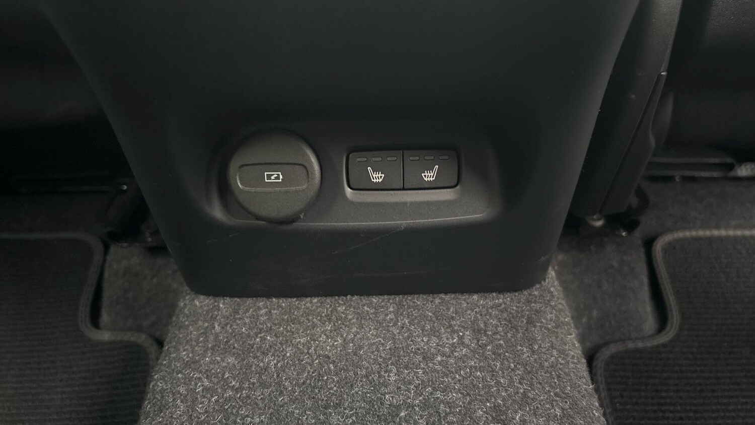 Used Volvo XC40 2025 for sale - 76336296: Photo 24