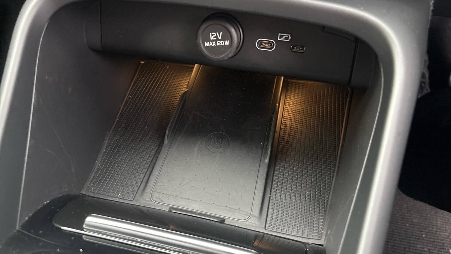 Used Volvo XC40 2025 for sale - 76336296: Photo 27