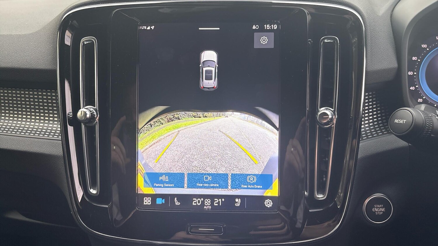 Used Volvo XC40 2025 for sale - 76336296: Photo 30