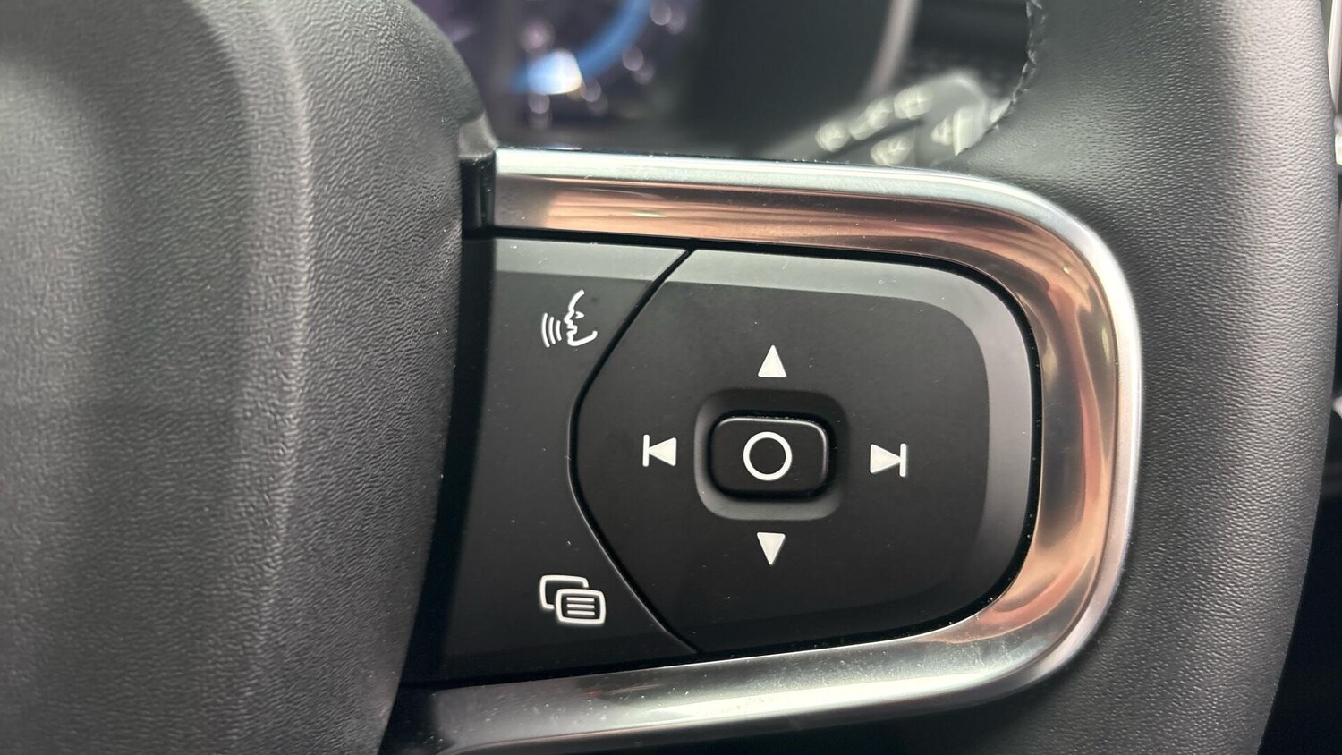 Used Volvo XC40 2025 for sale - 76336296: Photo 35