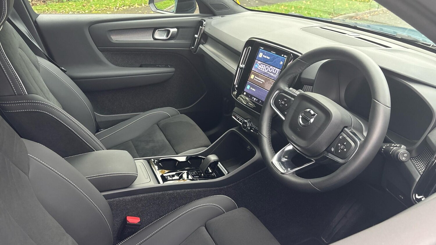 Used Volvo XC40 2025 for sale - 76336296: Photo 4