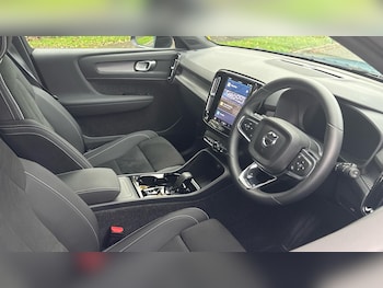 Used Volvo XC40 2025 for sale - 76336296: Photo