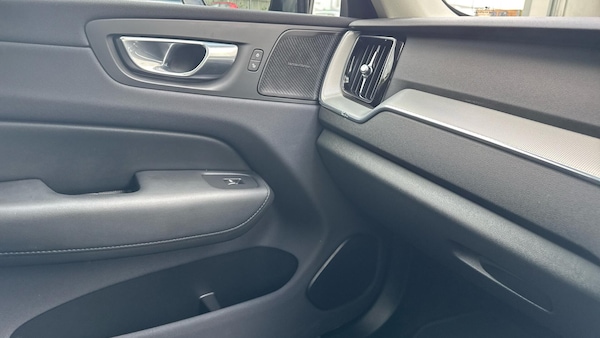 Used Volvo XC60 2023 for sale - 76151694: Photo 29