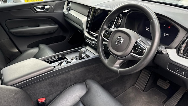 Used Volvo XC60 2023 for sale - 76151694: Photo 4