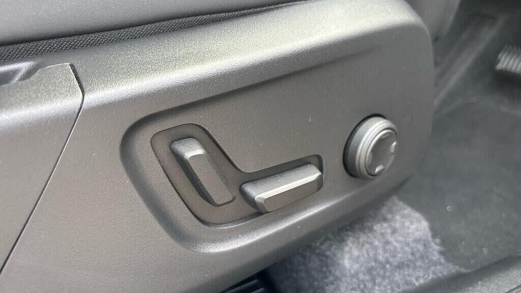 Used Volvo XC40 2025 for sale - 77155259: Photo 10