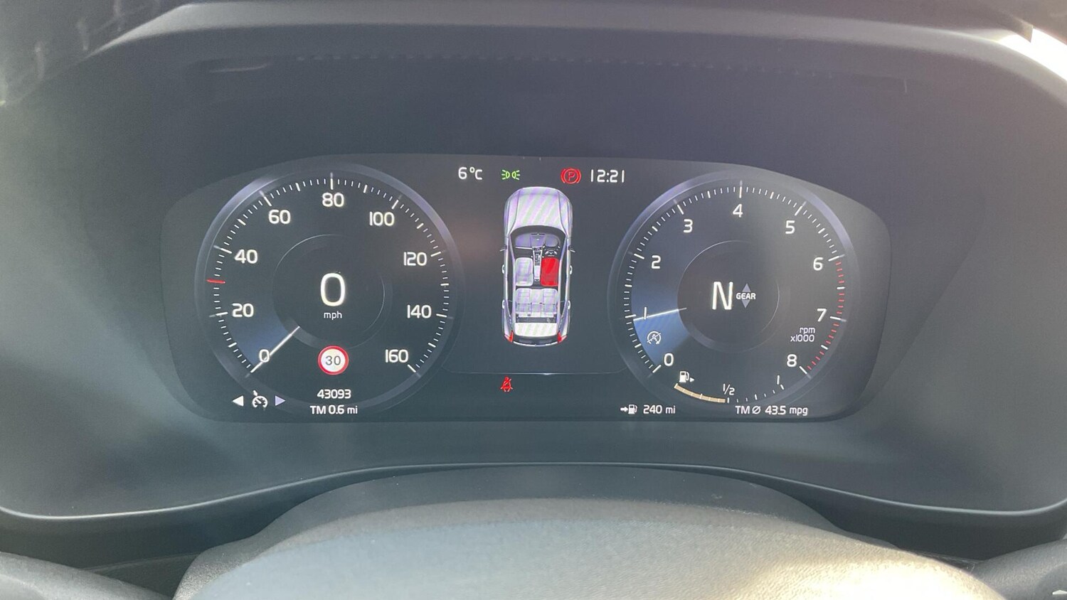 Used Volvo XC40 for sale - 77824514: Photo 11