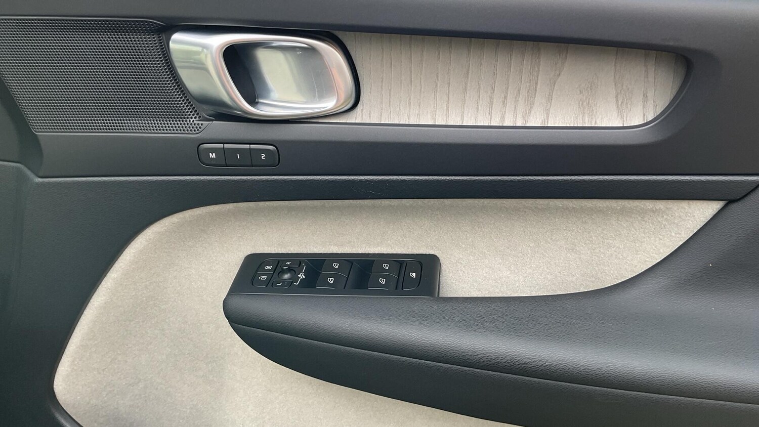 Used Volvo XC40 for sale - 77824514: Photo 29