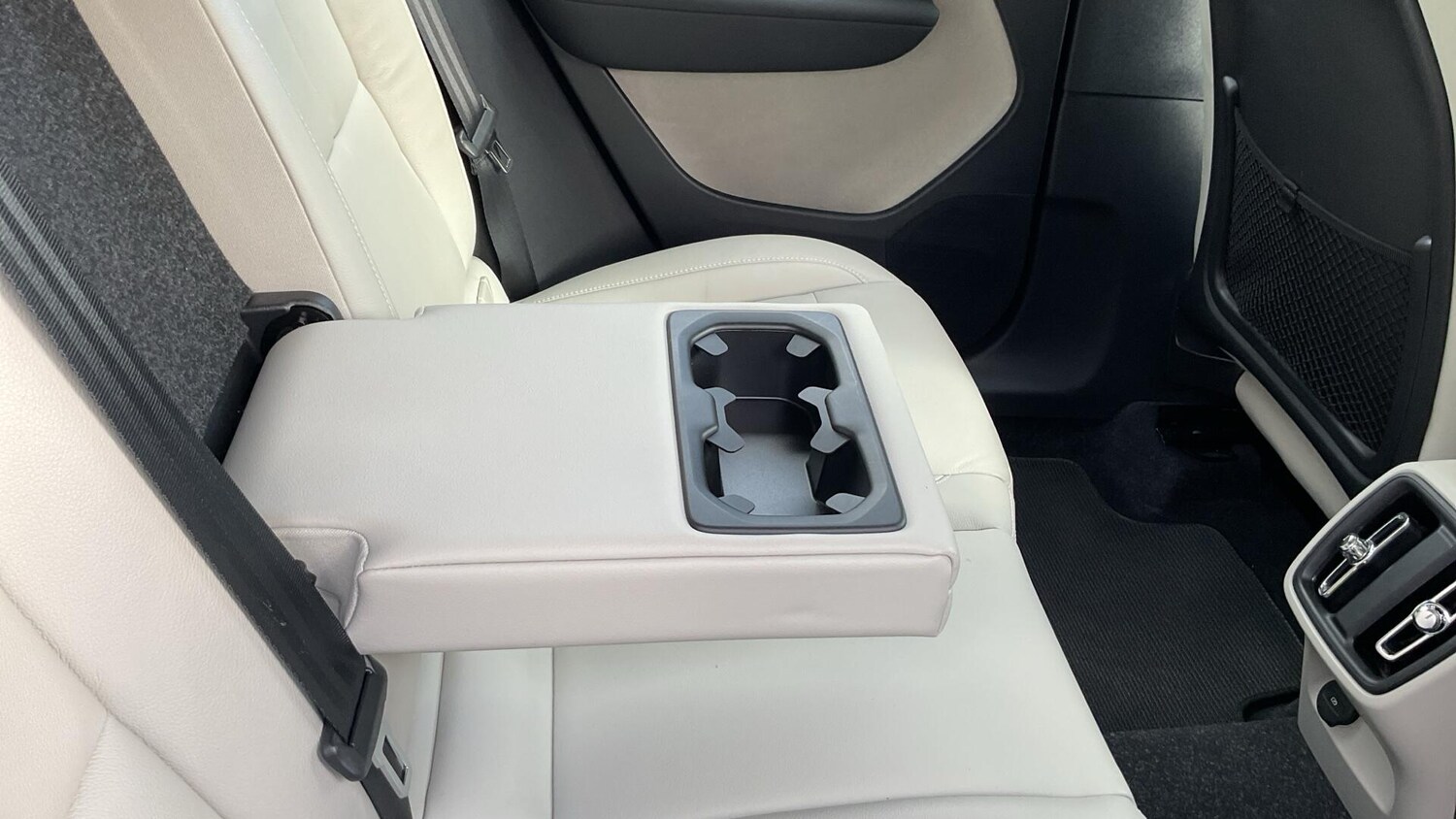 Used Volvo XC40 for sale - 77824514: Photo 34