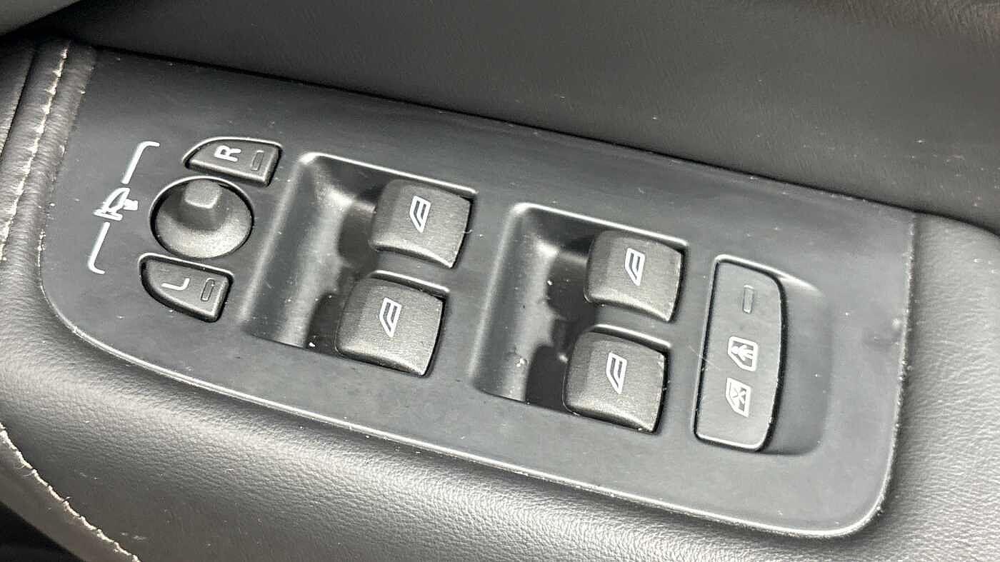 Used Volvo XC60 2025 for sale - 76512863: Photo 25