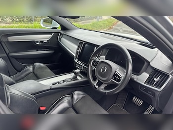 Used Volvo V90 2018 for sale - 75757547: Photo