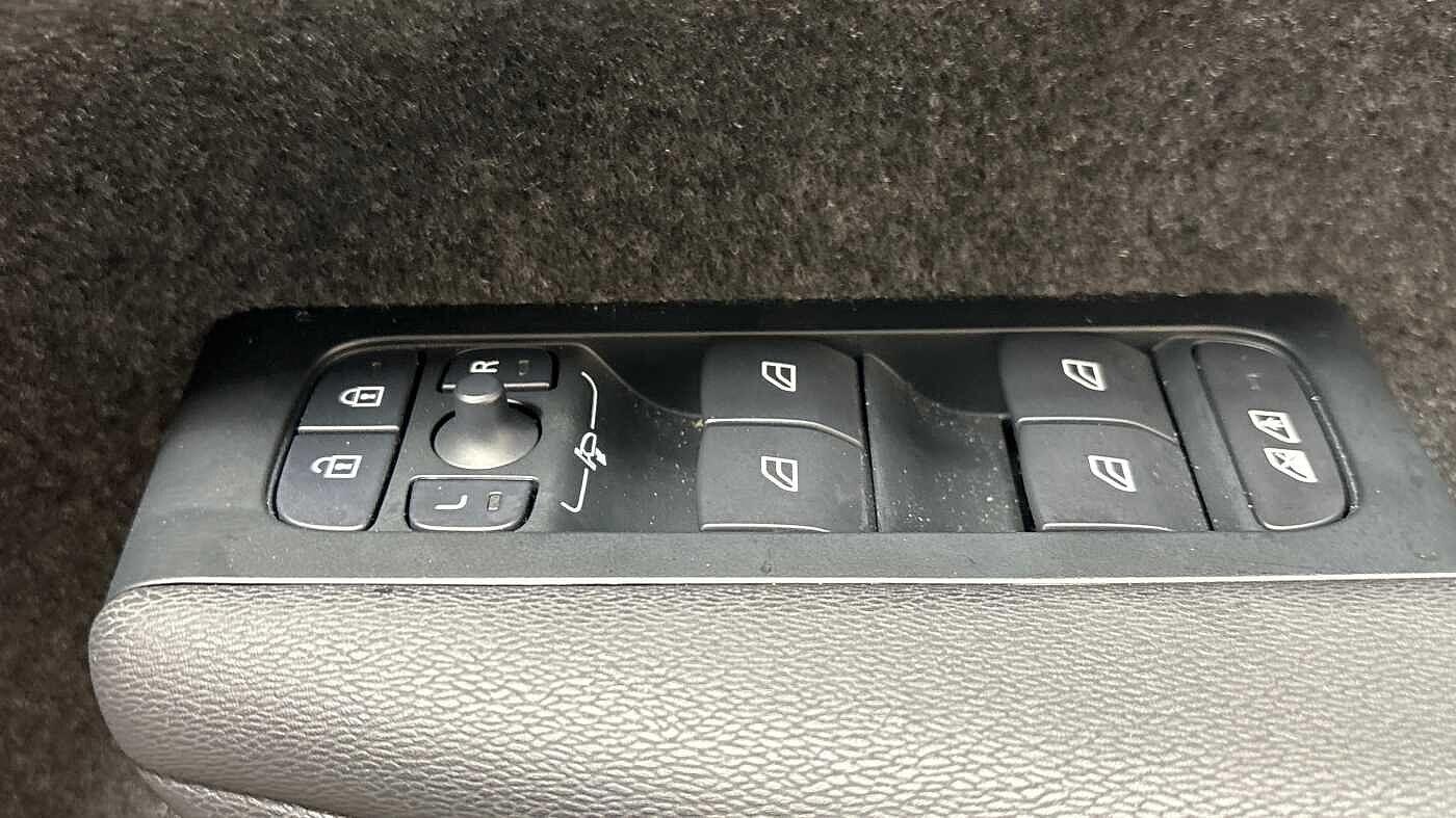 Used Volvo XC40 2025 for sale - 77598074: Photo 25