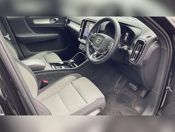 Used Volvo XC40 2023 for sale - 78684553: Photo
