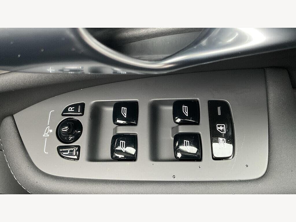 Used Volvo XC90 2025 for sale - 76991713: Photo 7