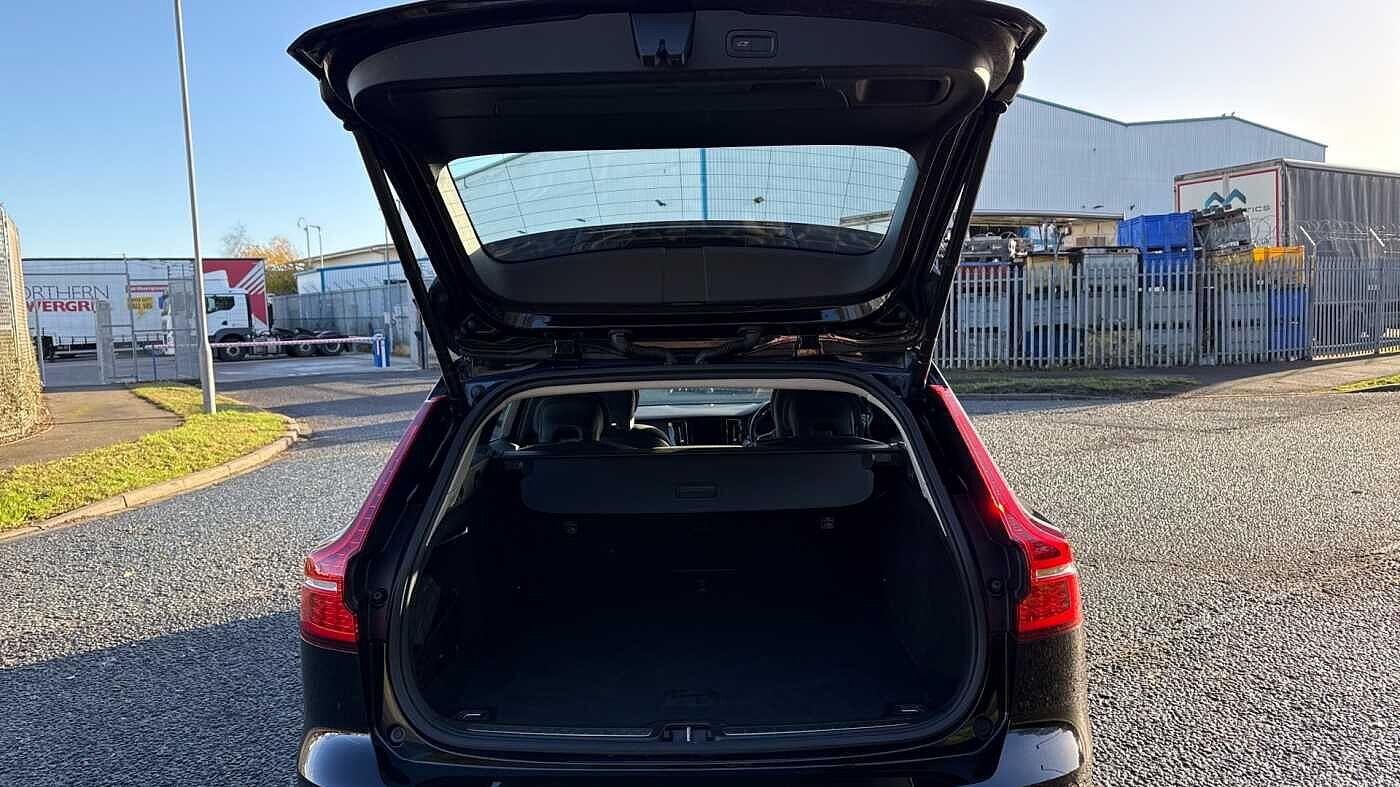 Used Volvo V60 2021 for sale - 76714420: Photo 15