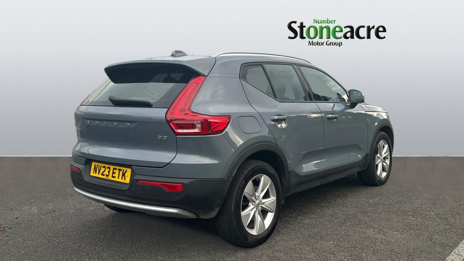 Used Volvo XC40 2023 for sale - 76425611: Photo 2
