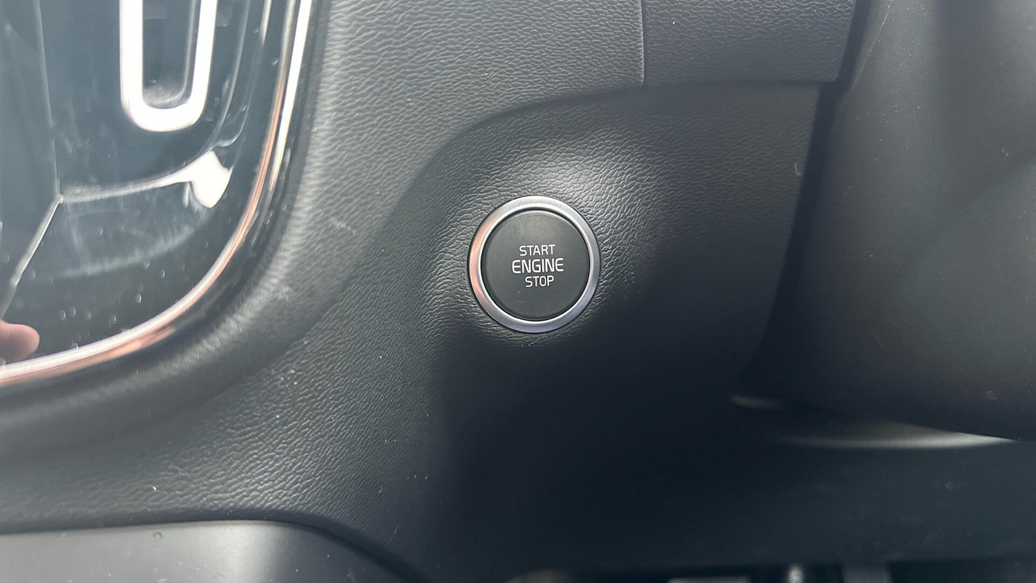 Used Volvo XC40 2023 for sale - 76425611: Photo 26