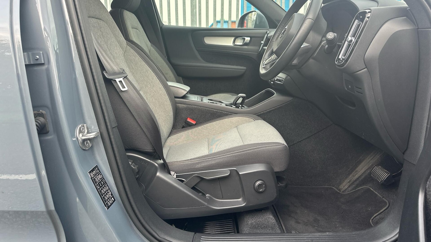 Used Volvo XC40 2023 for sale - 76425611: Photo 29