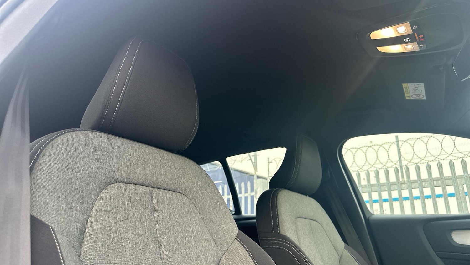 Used Volvo XC40 2023 for sale - 76425611: Photo 30