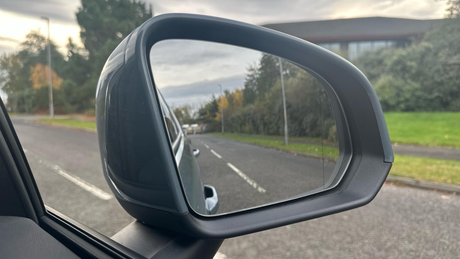 Used Volvo XC40 2023 for sale - 76425611: Photo 31