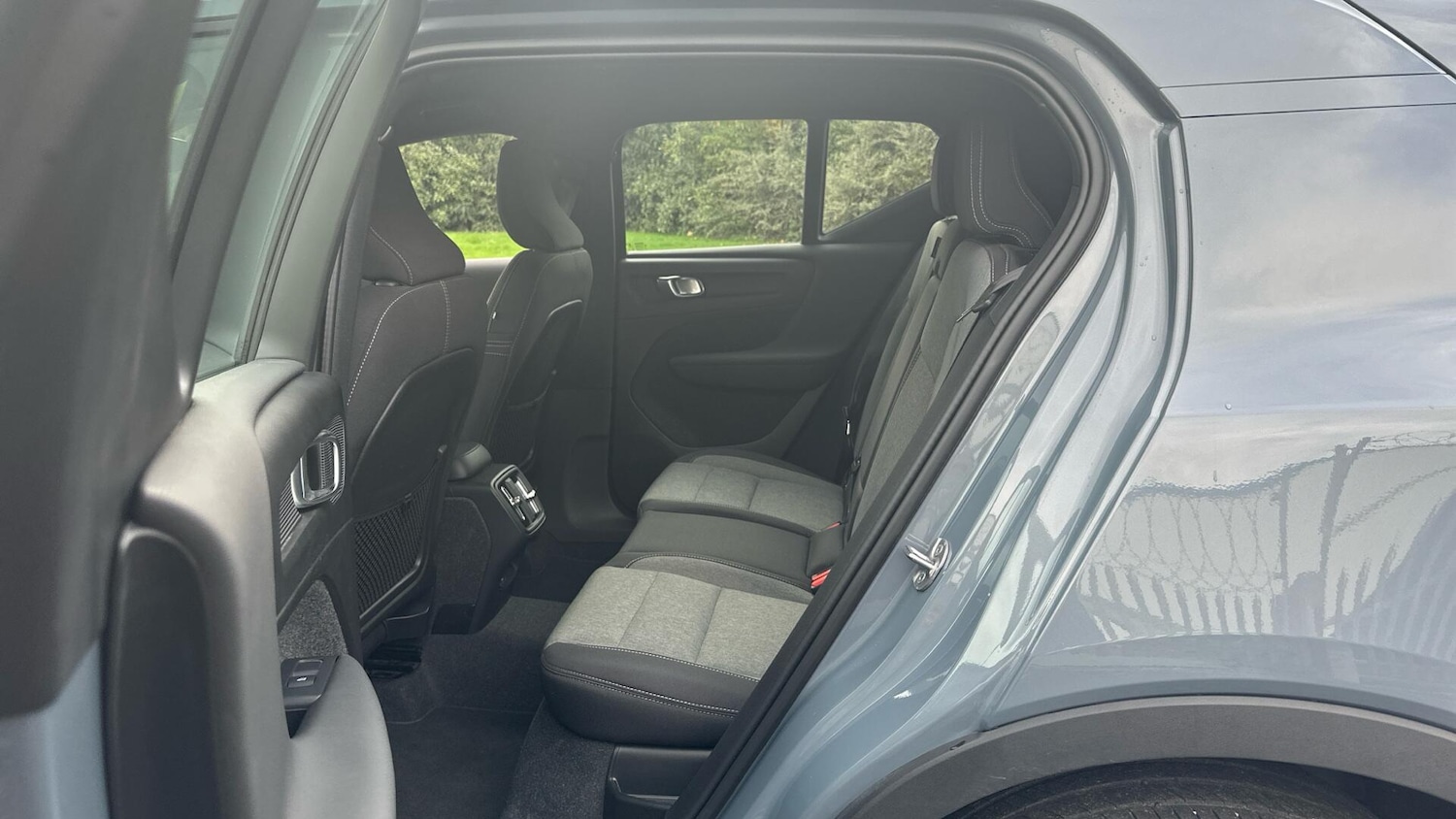 Used Volvo XC40 2023 for sale - 76425611: Photo 32