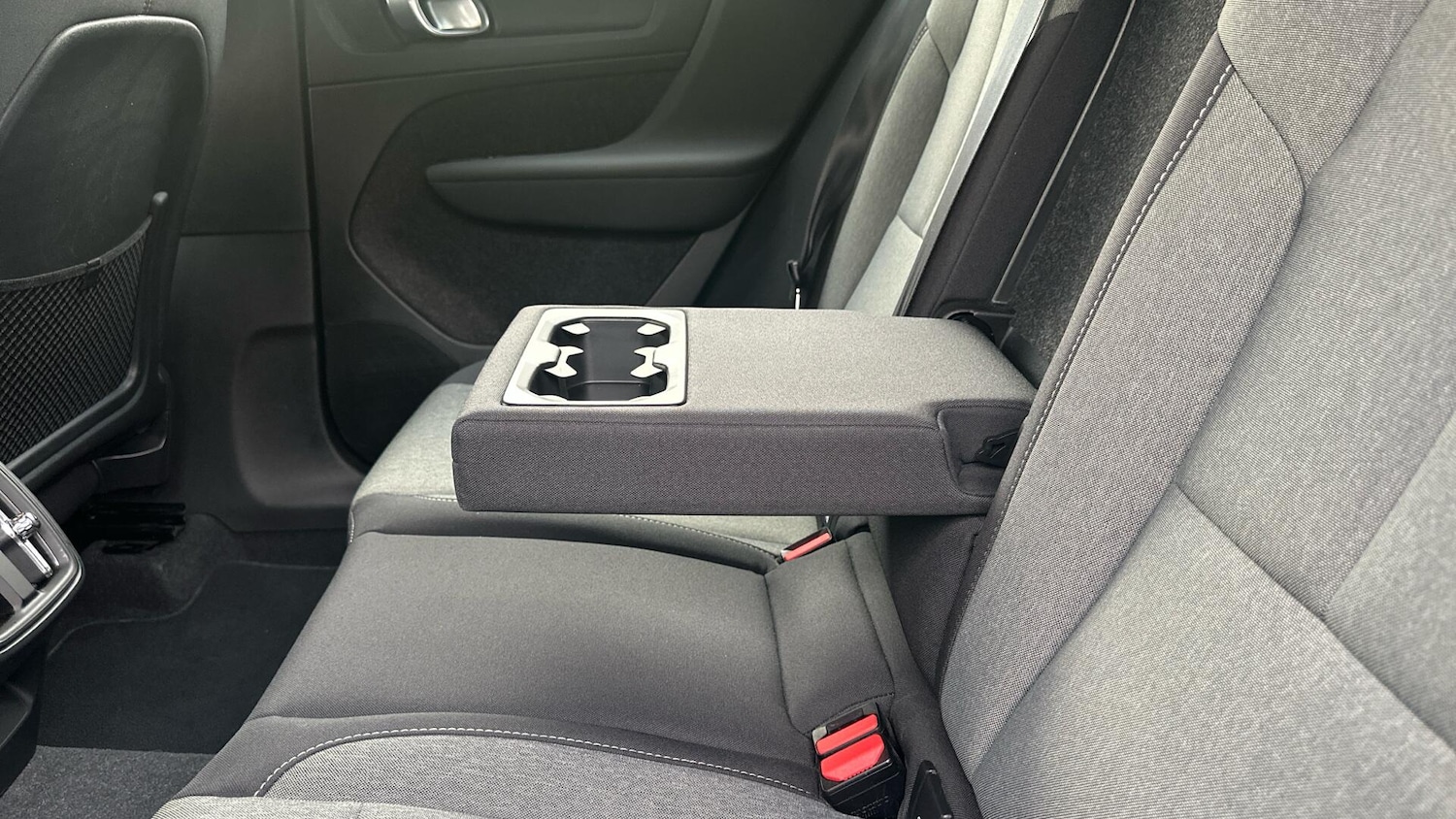 Used Volvo XC40 2023 for sale - 76425611: Photo 33