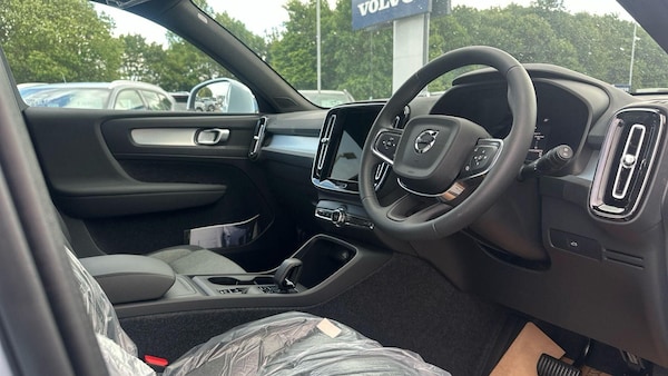 Used Volvo XC40 2025 for sale - 76314960: Photo 6