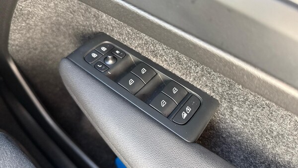 Used Volvo XC40 2023 for sale - 76158779: Photo 22
