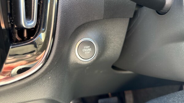 Used Volvo XC40 2023 for sale - 76158779: Photo 24