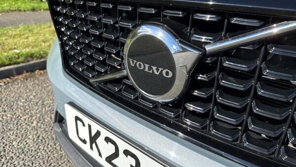 Used Volvo XC40 2023 for sale - 76158779: Photo 40
