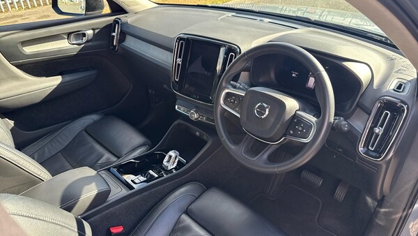 Used Volvo XC40 2023 for sale - 76158779: Photo 4