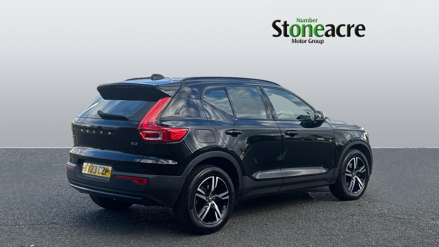 Used Volvo XC40 2023 for sale - 76855717: Photo 2