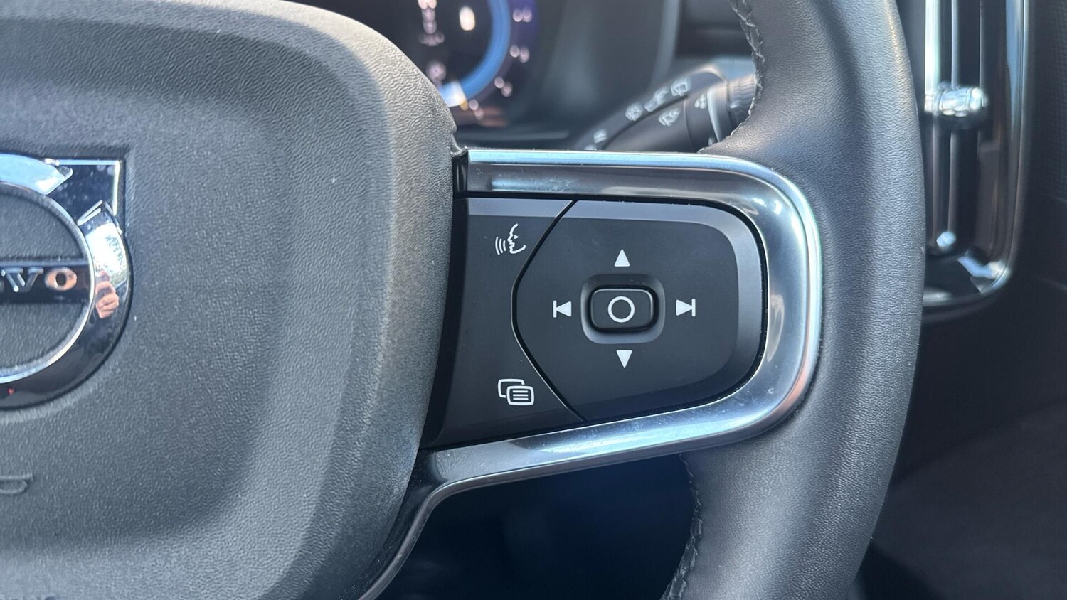 Used Volvo XC40 2023 for sale - 76855717: Photo 20