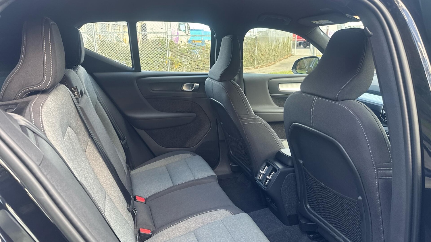 Used Volvo XC40 2023 for sale - 76855717: Photo 31