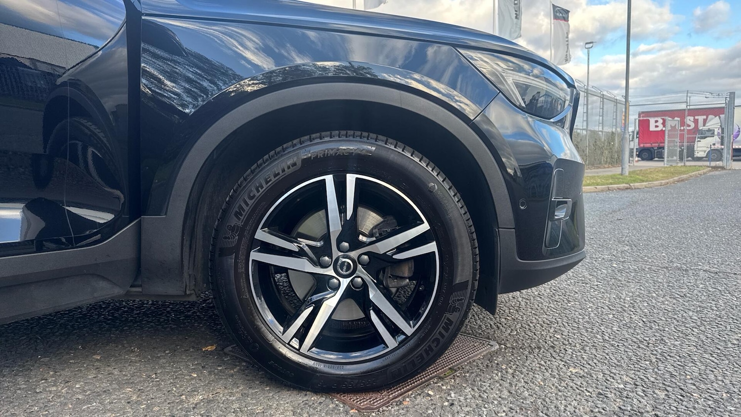 Used Volvo XC40 2023 for sale - 76855717: Photo 9