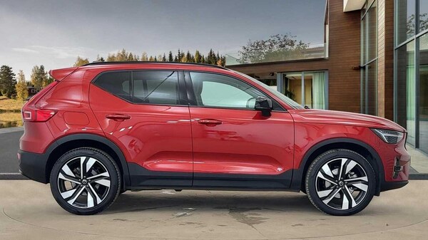 Used Volvo XC40 2024 for sale - 75634488: Photo 2