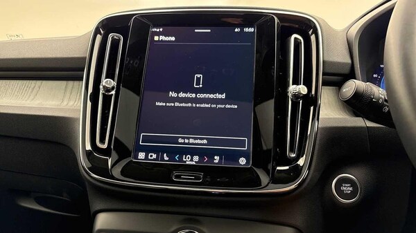 Used Volvo XC40 2024 for sale - 75634488: Photo 38
