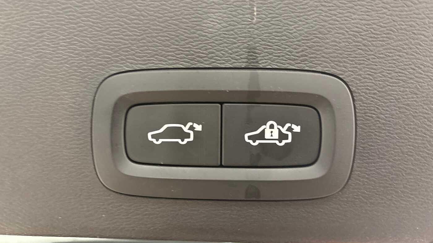 Used Volvo XC40 2024 for sale - 76472630: Photo 19