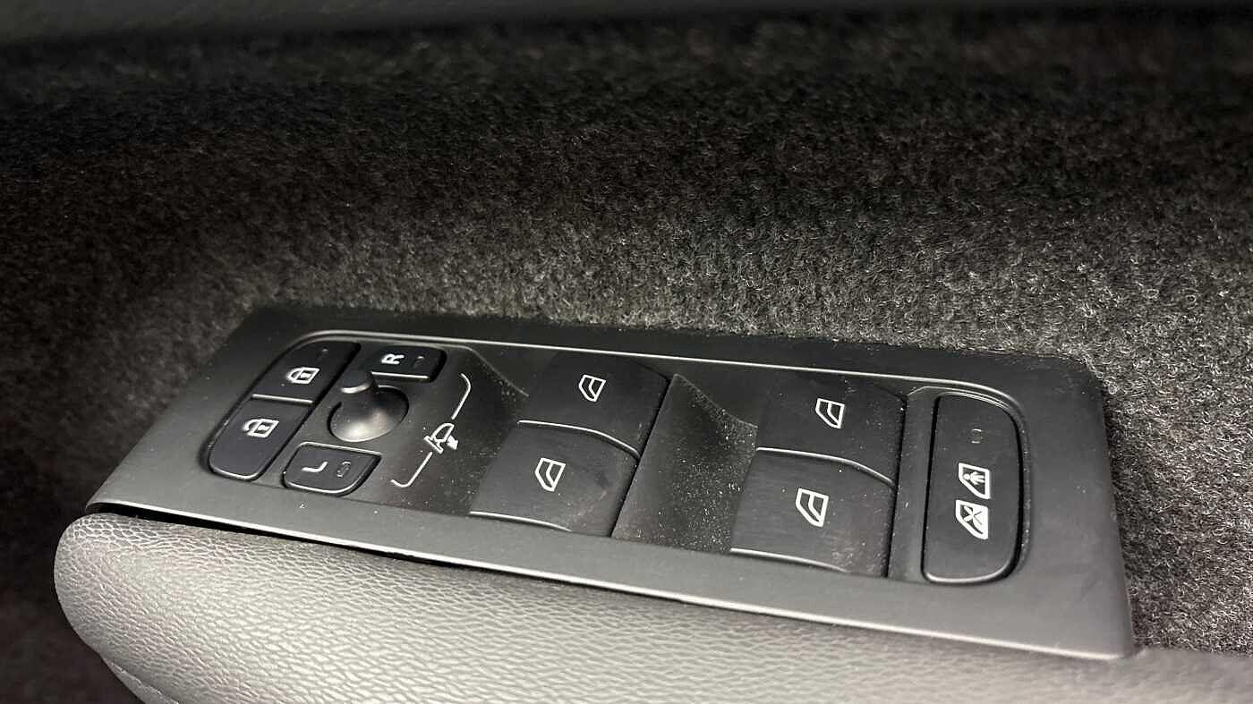 Used Volvo XC40 2024 for sale - 76472630: Photo 25