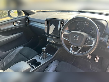 Used Volvo XC40 2021 for sale - 77824229: Photo