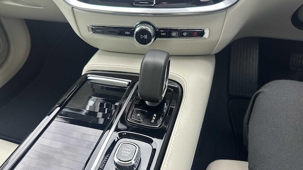 Used Volvo V60 2025 for sale - 76174968: Photo 28