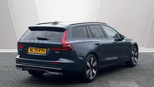 Used Volvo V60 2025 for sale - 76174968: Photo 2
