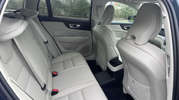 Used Volvo V60 2025 for sale - 76174968: Photo 8