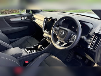 Used Volvo XC40 2024 for sale - 78006385: Photo