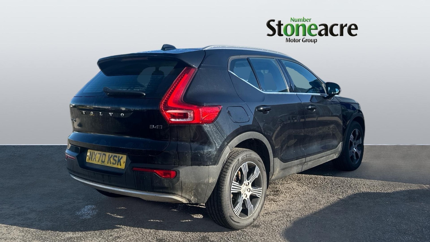 Used Volvo XC40 for sale - 77753639: Photo 2