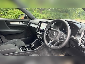 Used Volvo XC40 2025 for sale - 79247655: Photo