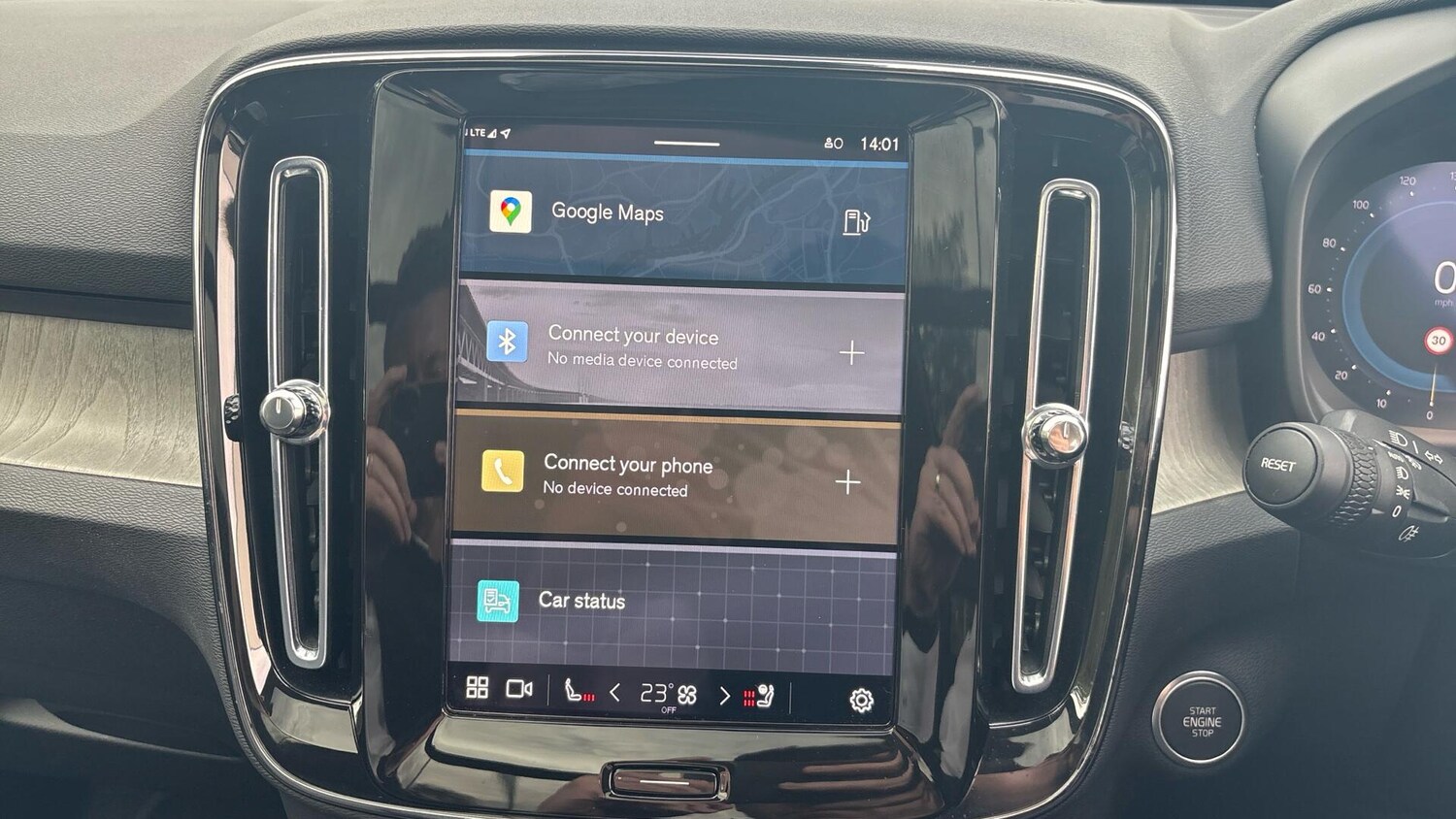 Used Volvo XC40 2024 for sale - 76388206: Photo 12