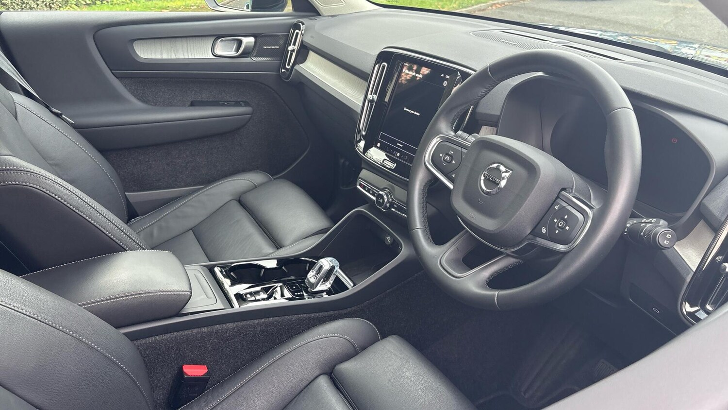 Used Volvo XC40 2024 for sale - 76388206: Photo 4