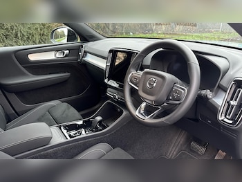 Used Volvo XC40 2025 for sale - 77537903: Photo